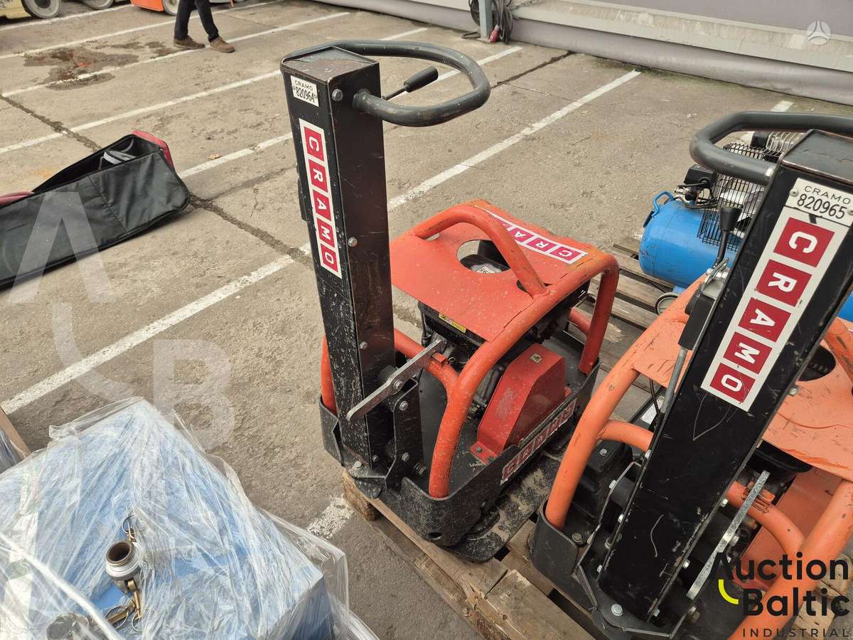 -Kita- LG300, vibrator / compactor