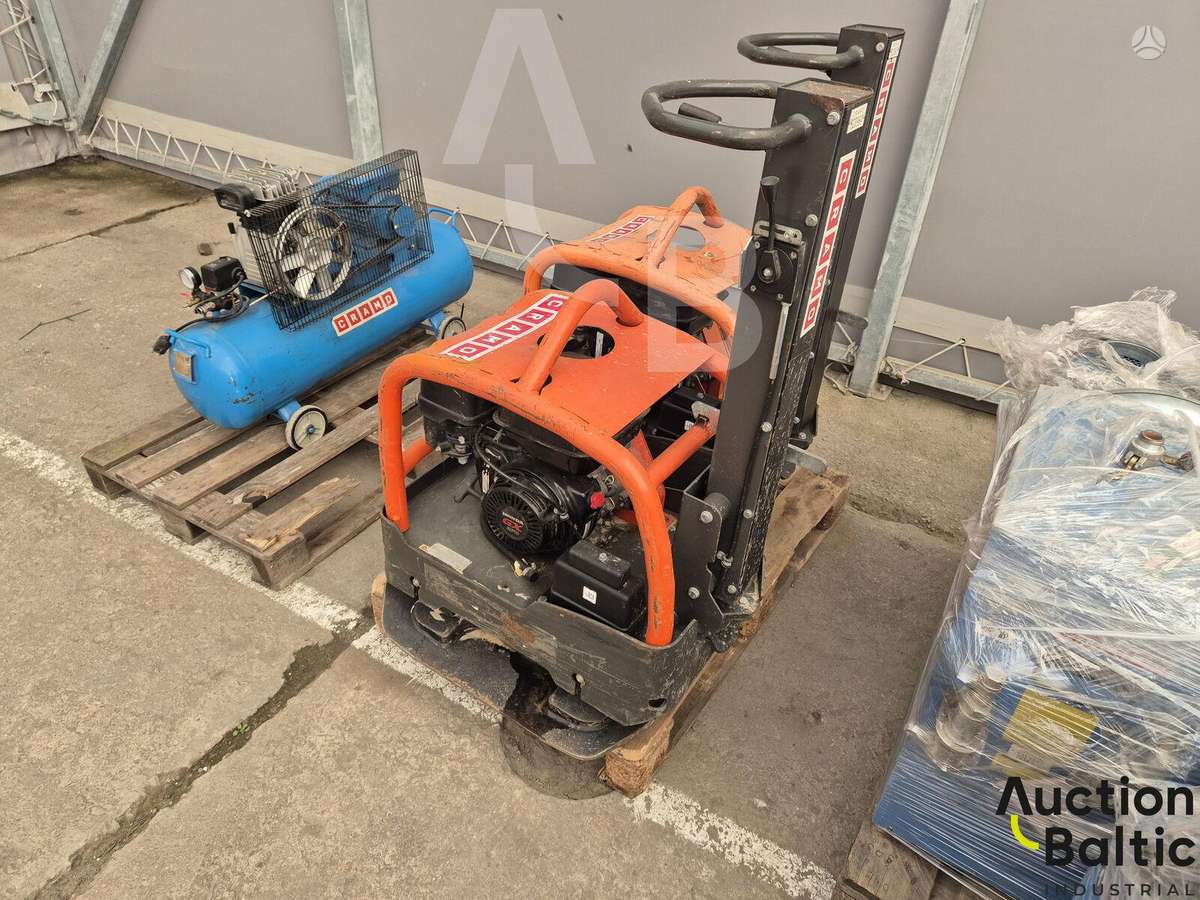 -Kita- LG300, vibrator / compactor