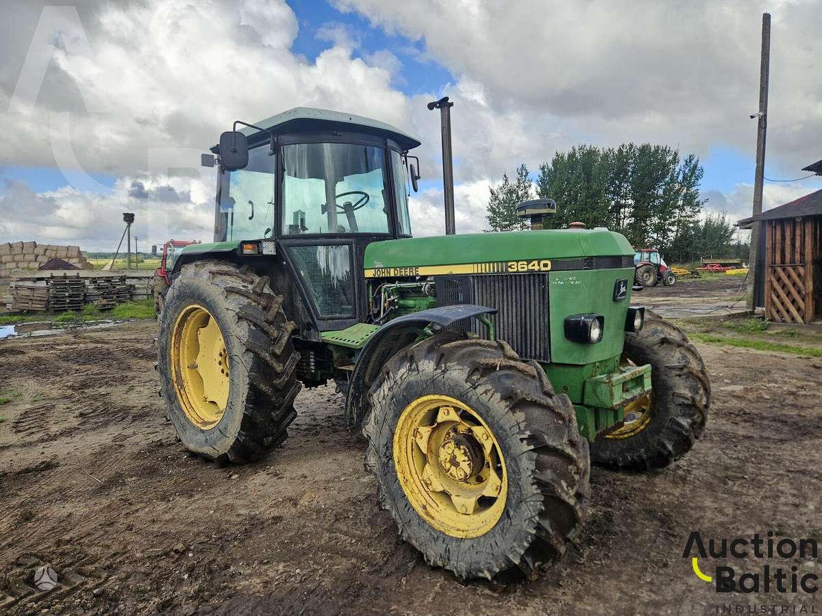 John Deere 3640, tractors