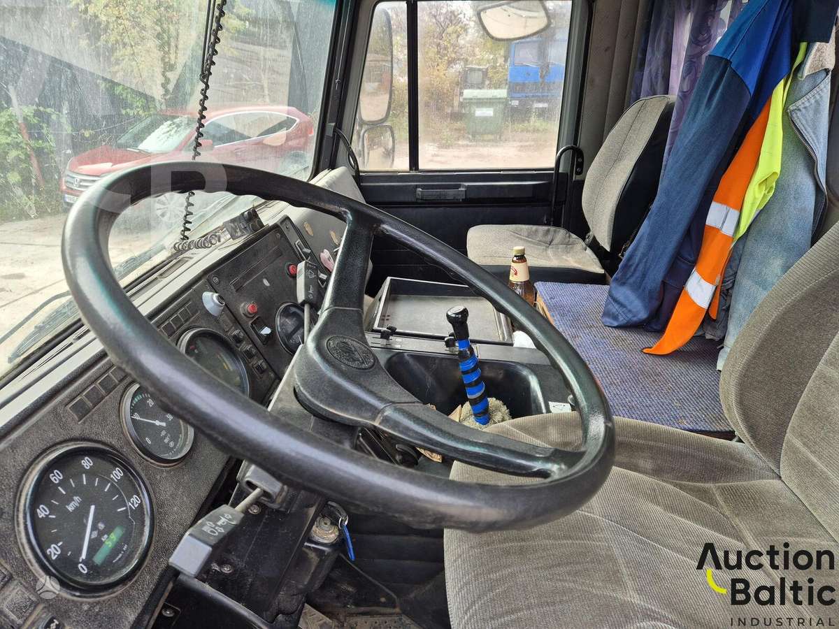 MAZ 5337, краны