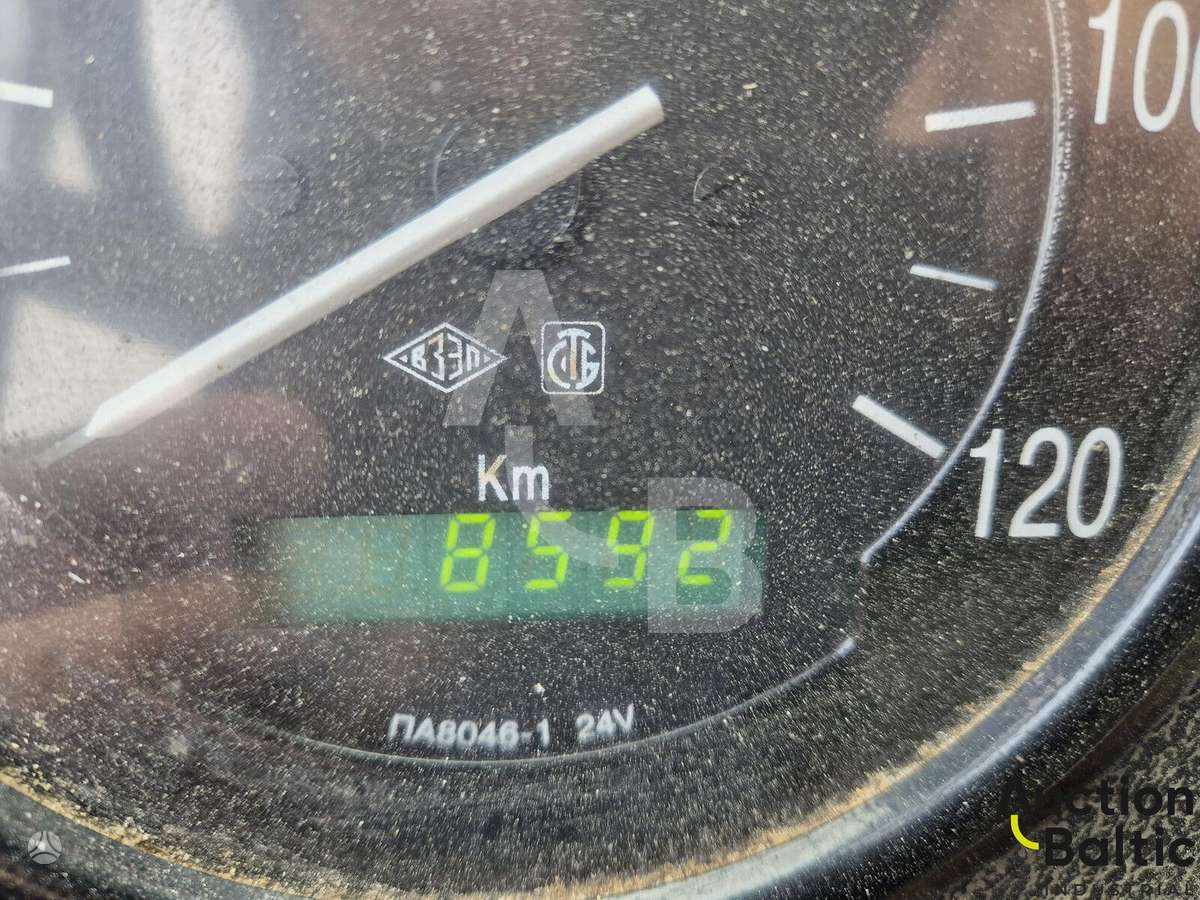 MAZ 5337, краны