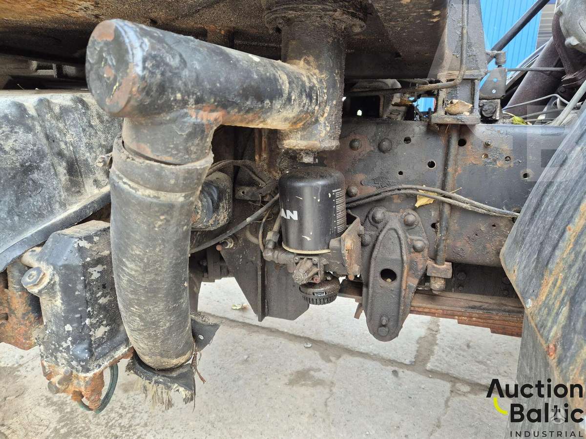 MAZ 5337, краны