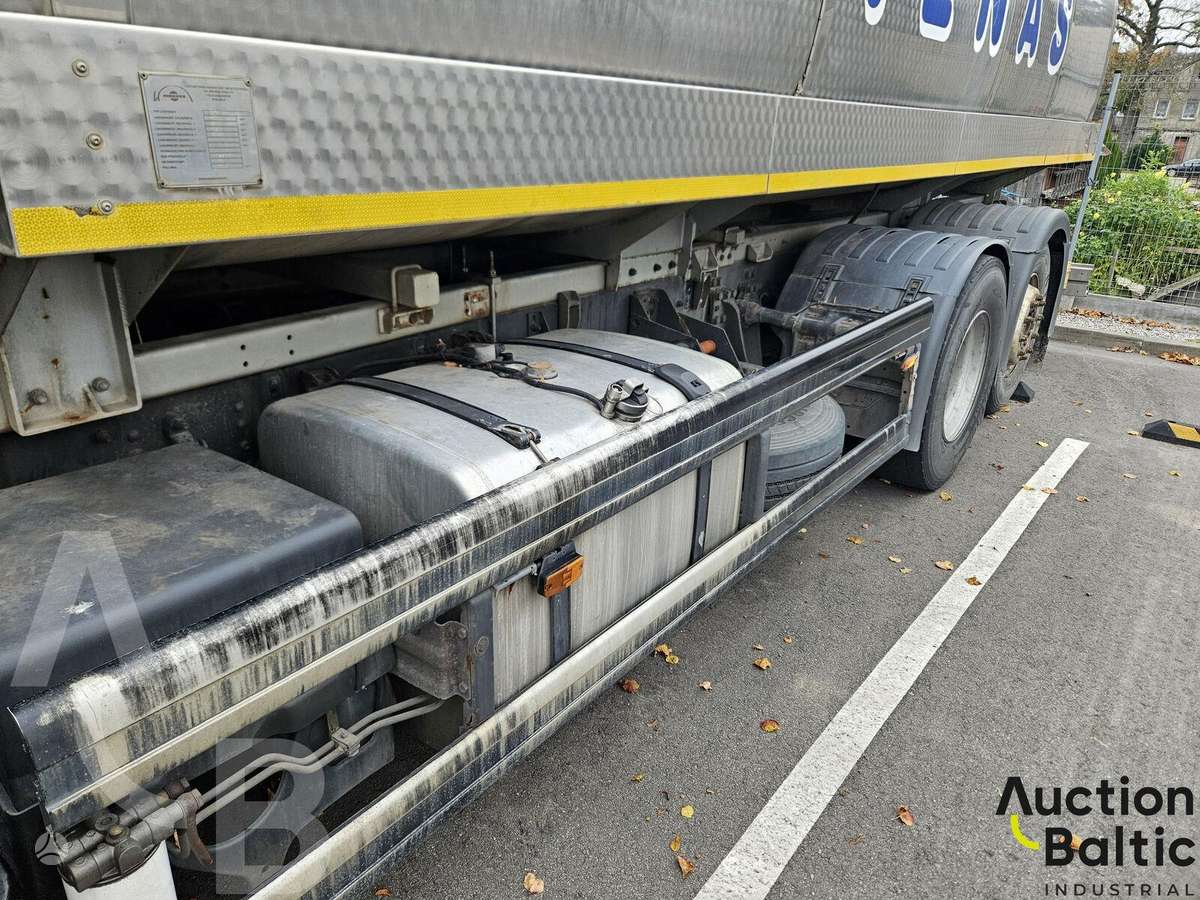Scania P 400, milk trucks