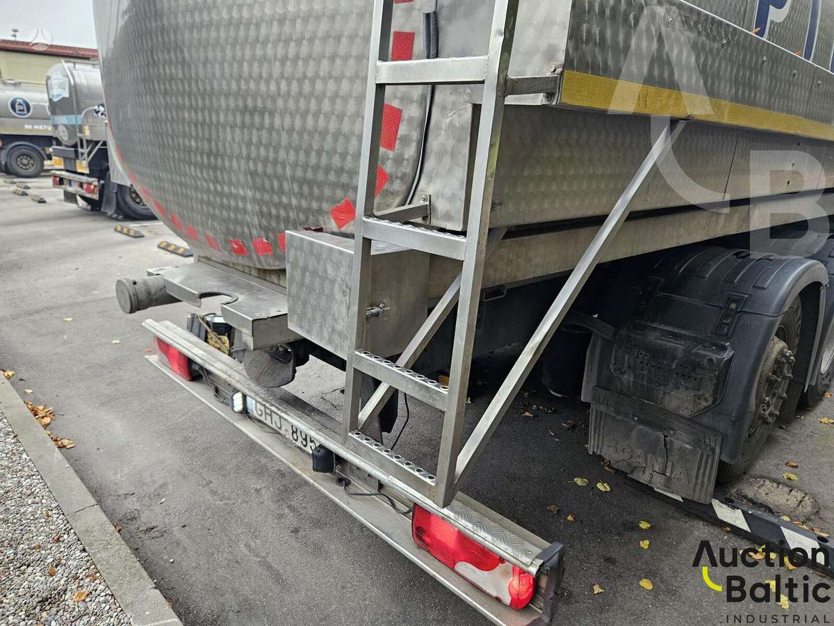 Scania P 400, milk trucks