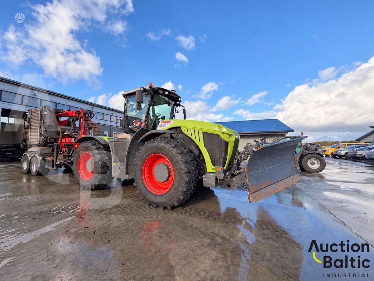 Claas Xerion 5000 Trac, traktoriai