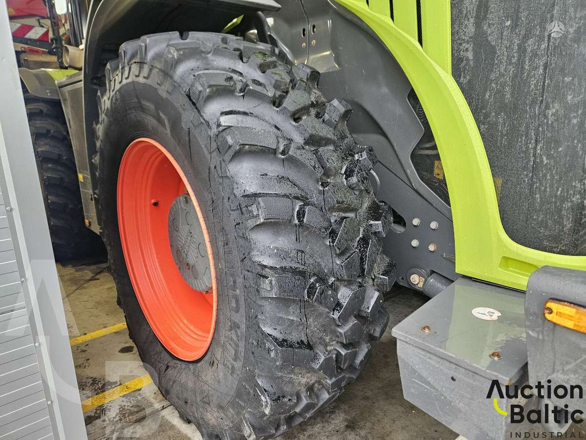 Claas Xerion 5000 Trac, tractors