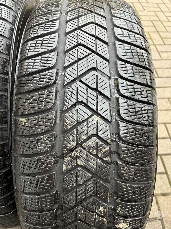 Pirelli, зимние 235/65 R18