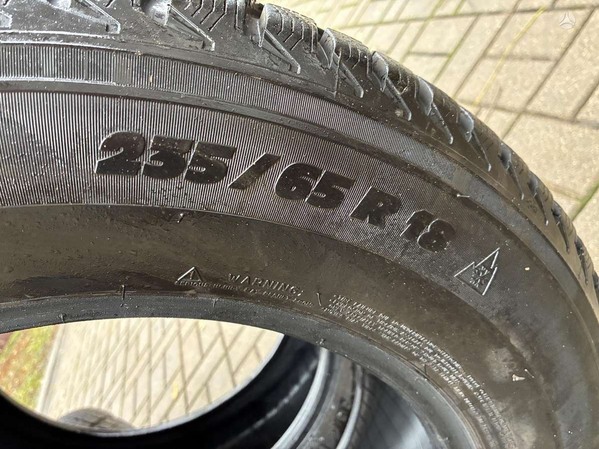 Pirelli, зимние 235/65 R18