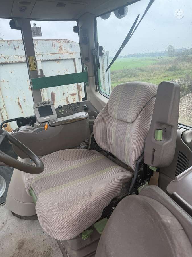 John Deere 7530, traktoriai