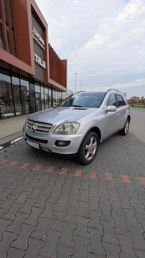 Mercedes-Benz ML320