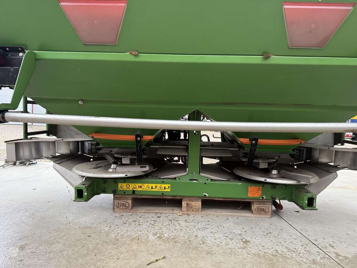 Amazone ZA-M 3000, spreaders