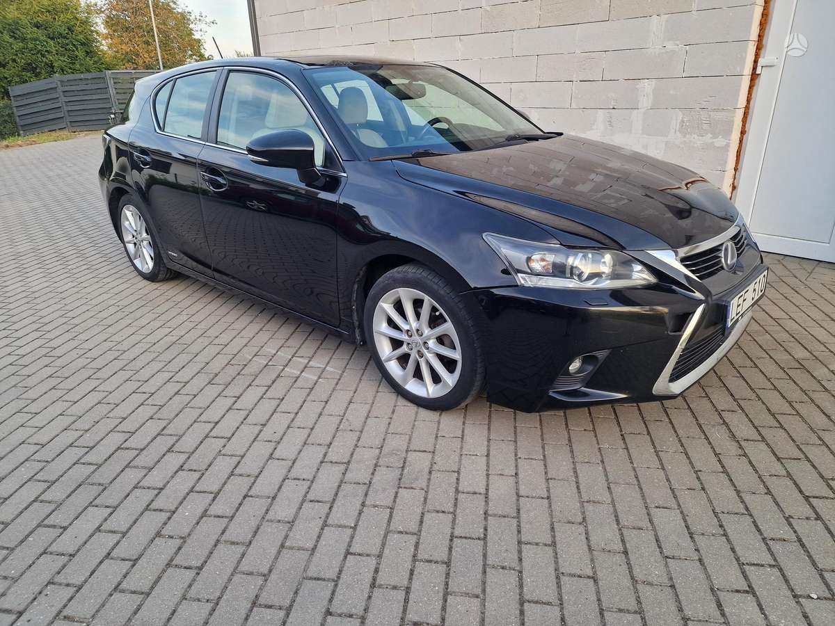 Lexus CT 200h
