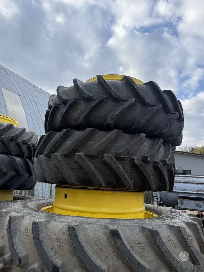 John Deere 6R 7R dubliai, тракторы