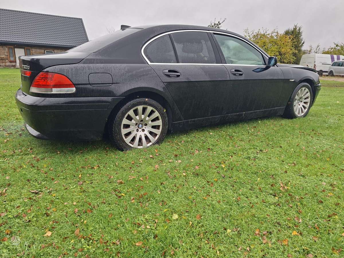 BMW 730