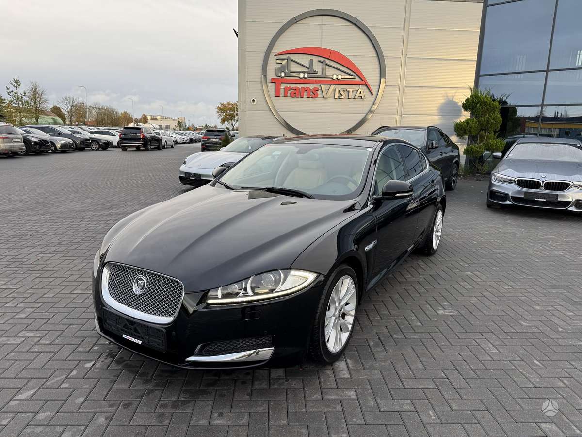 Jaguar XF