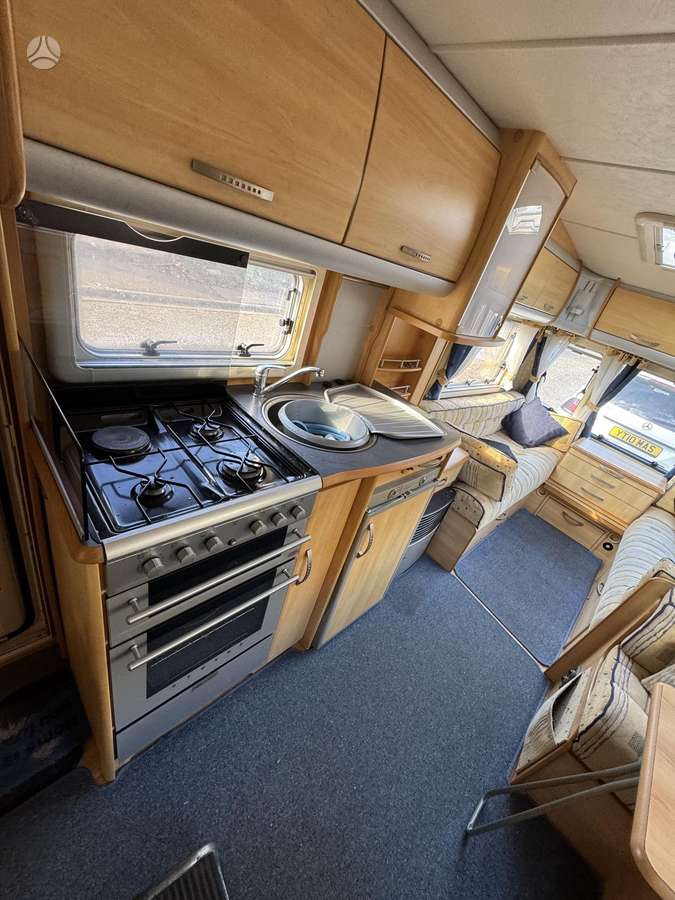 Swift Accles Moonstone, кемперы