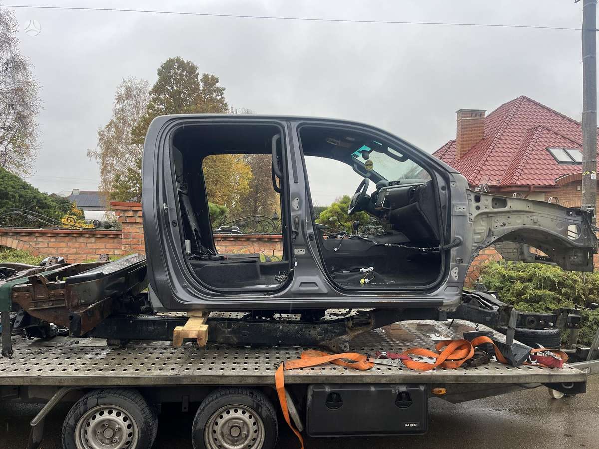 Toyota Hilux детали кузова