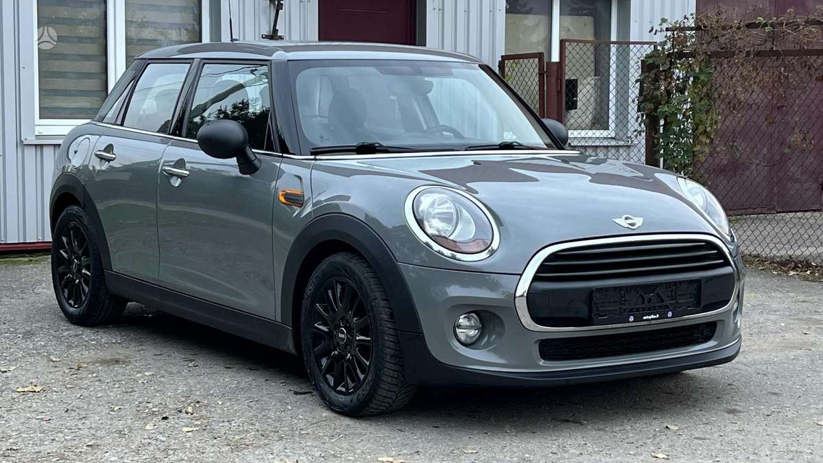 Mini Cooper, 1.5 l., hatchback