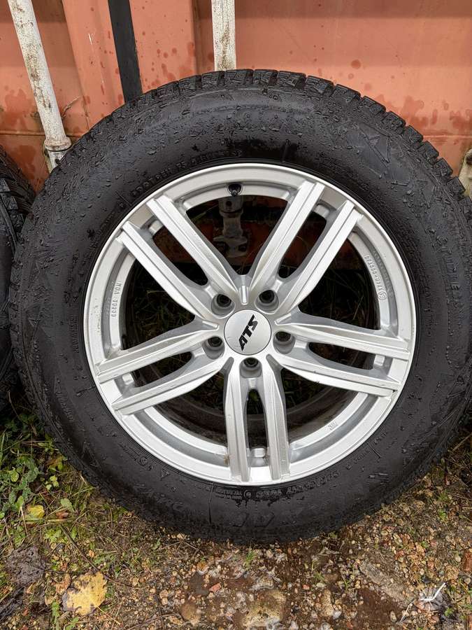 Bridgestone Blizzak, winter 225/65 R17