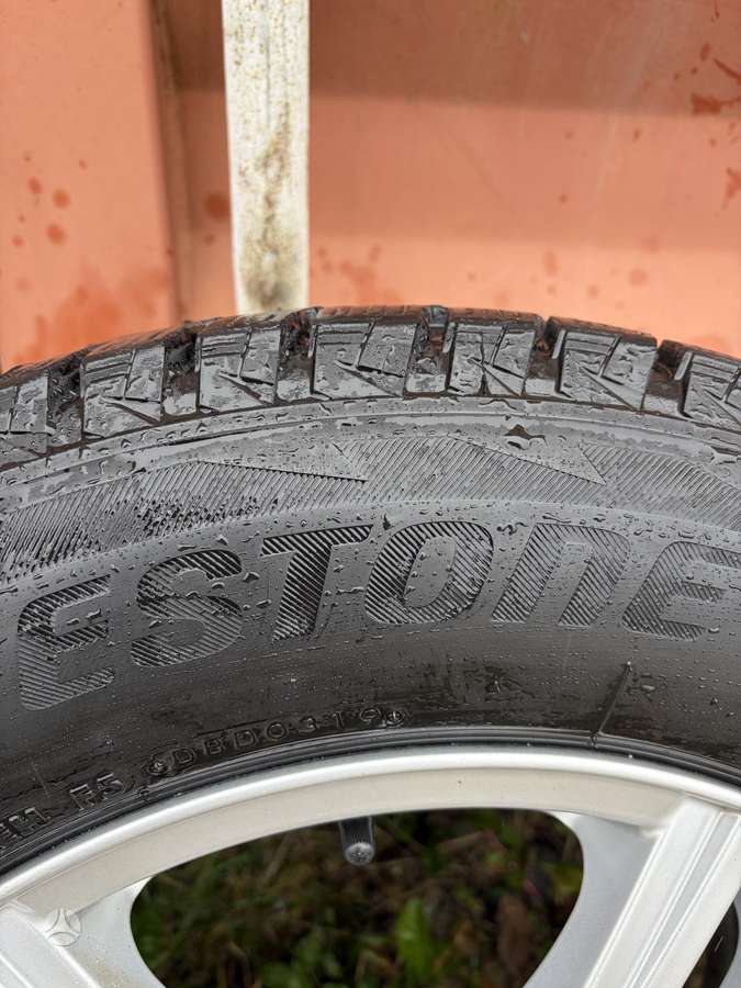 Bridgestone Blizzak, winter 225/65 R17