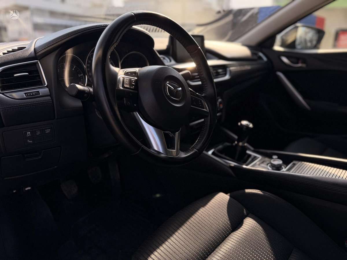 Mazda 6, 2.2 l., Седан