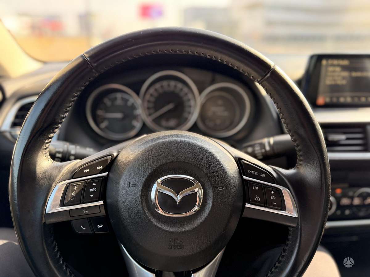 Mazda 6, 2.2 l., Седан