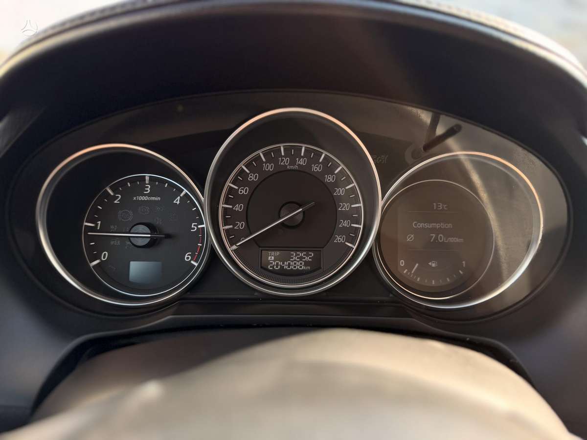Mazda 6, 2.2 l., Седан
