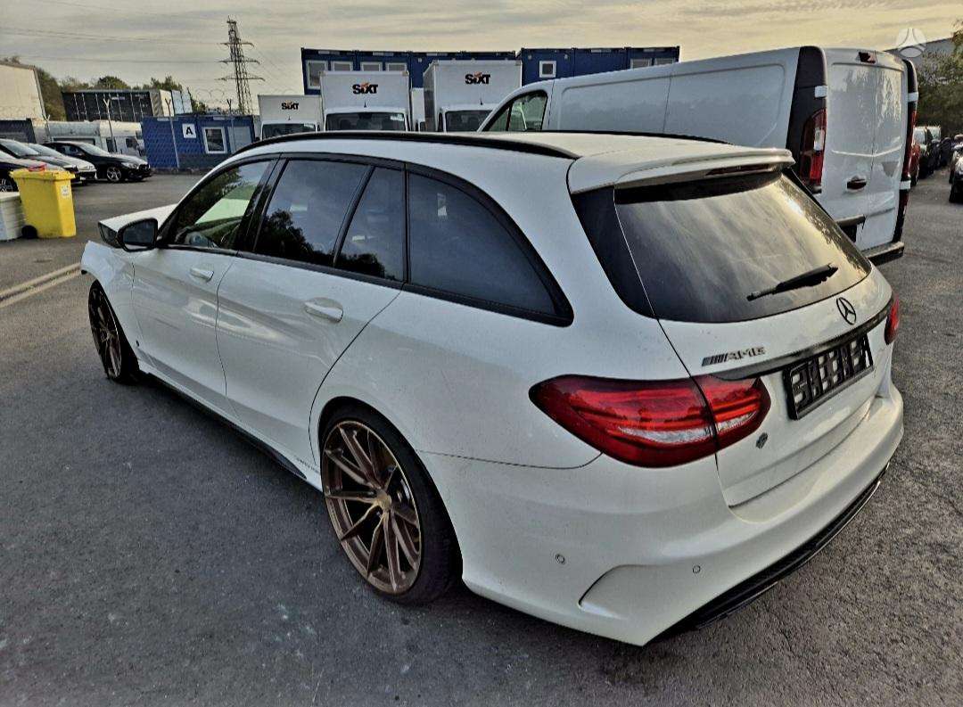 Mercedes-Benz C43 AMG