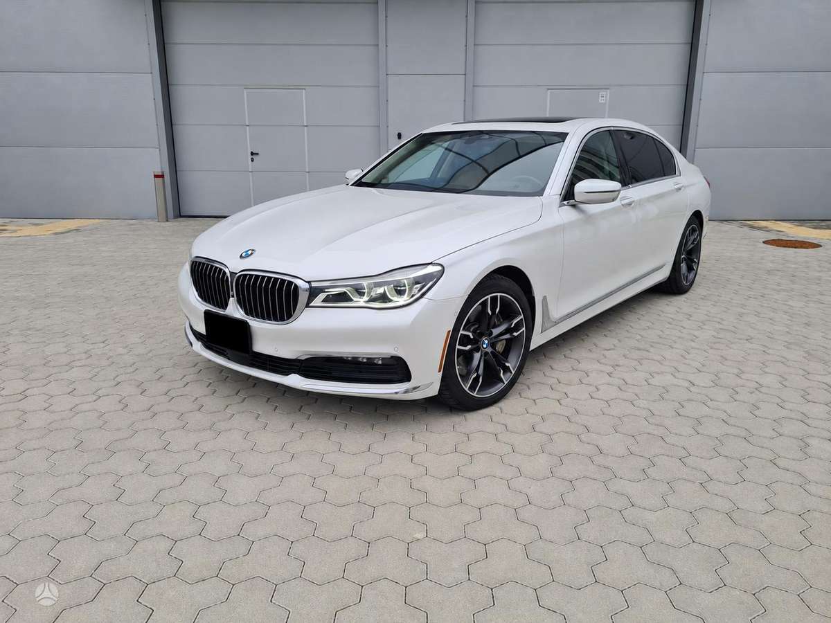 BMW 750