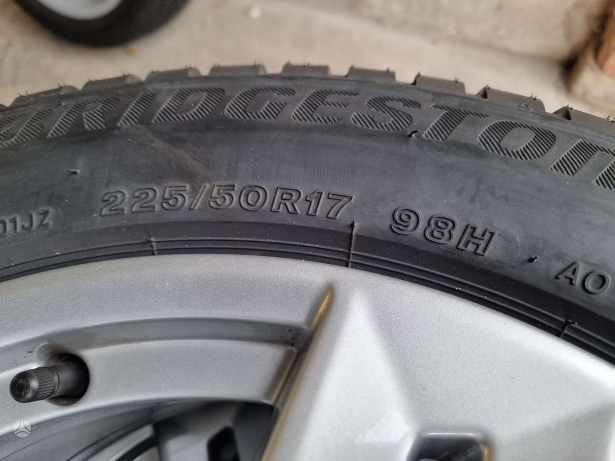 Seat Ateca, lengvojo lydinio, R17
