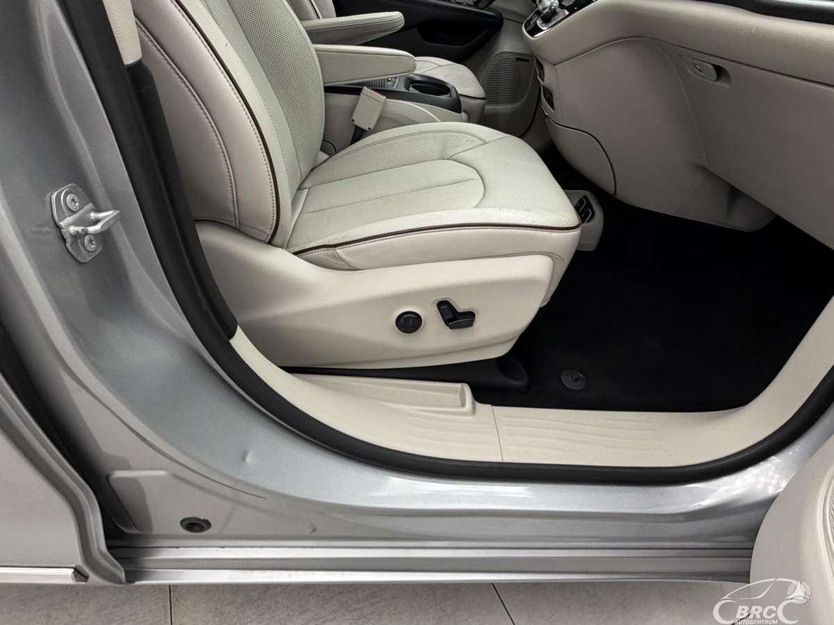 Chrysler Pacifica, 3.6 l., Минивэн