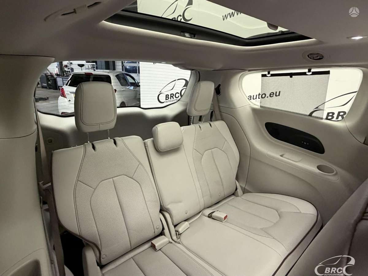 Chrysler Pacifica, 3.6 l., Минивэн