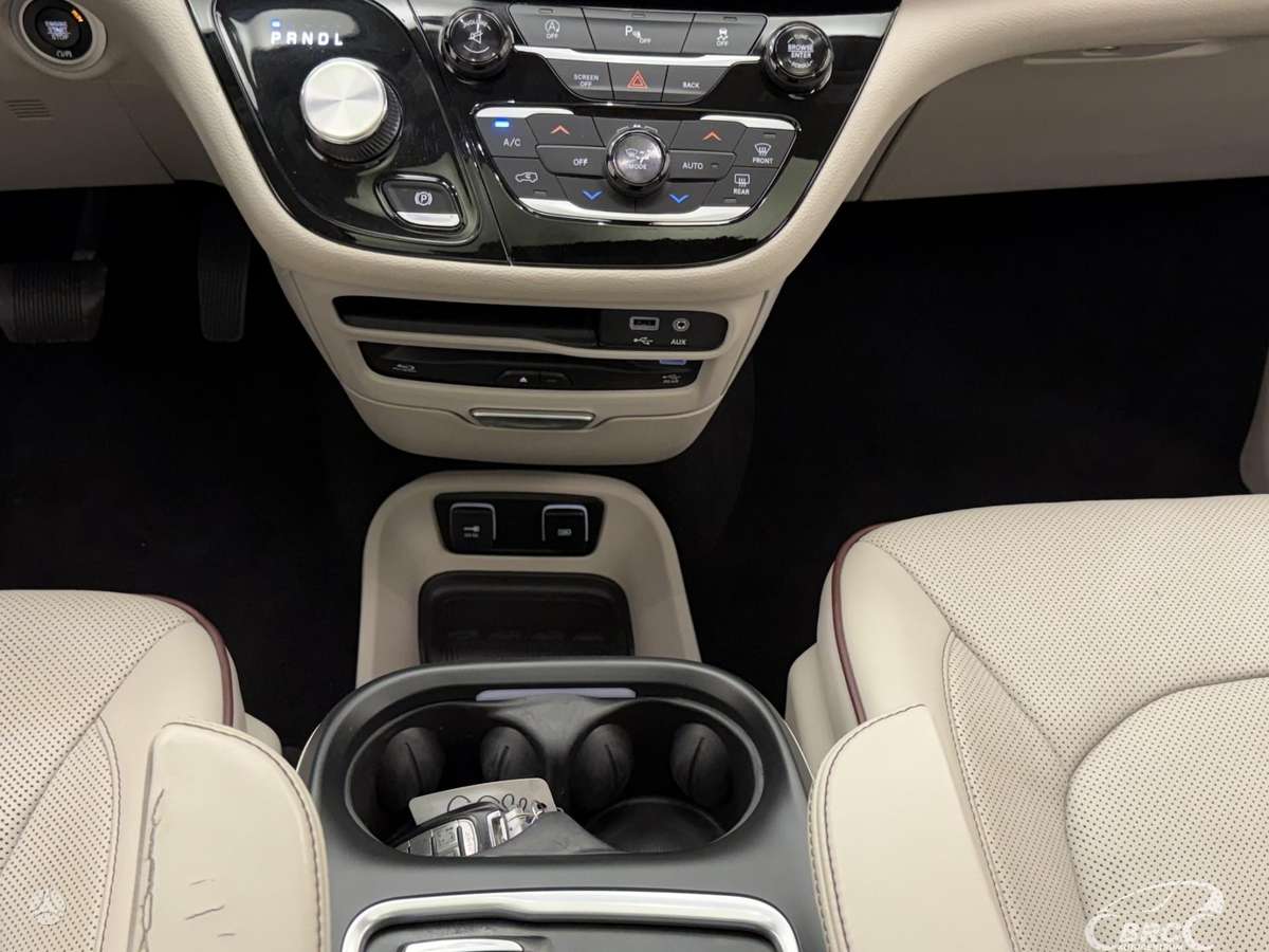 Chrysler Pacifica, 3.6 l., Минивэн