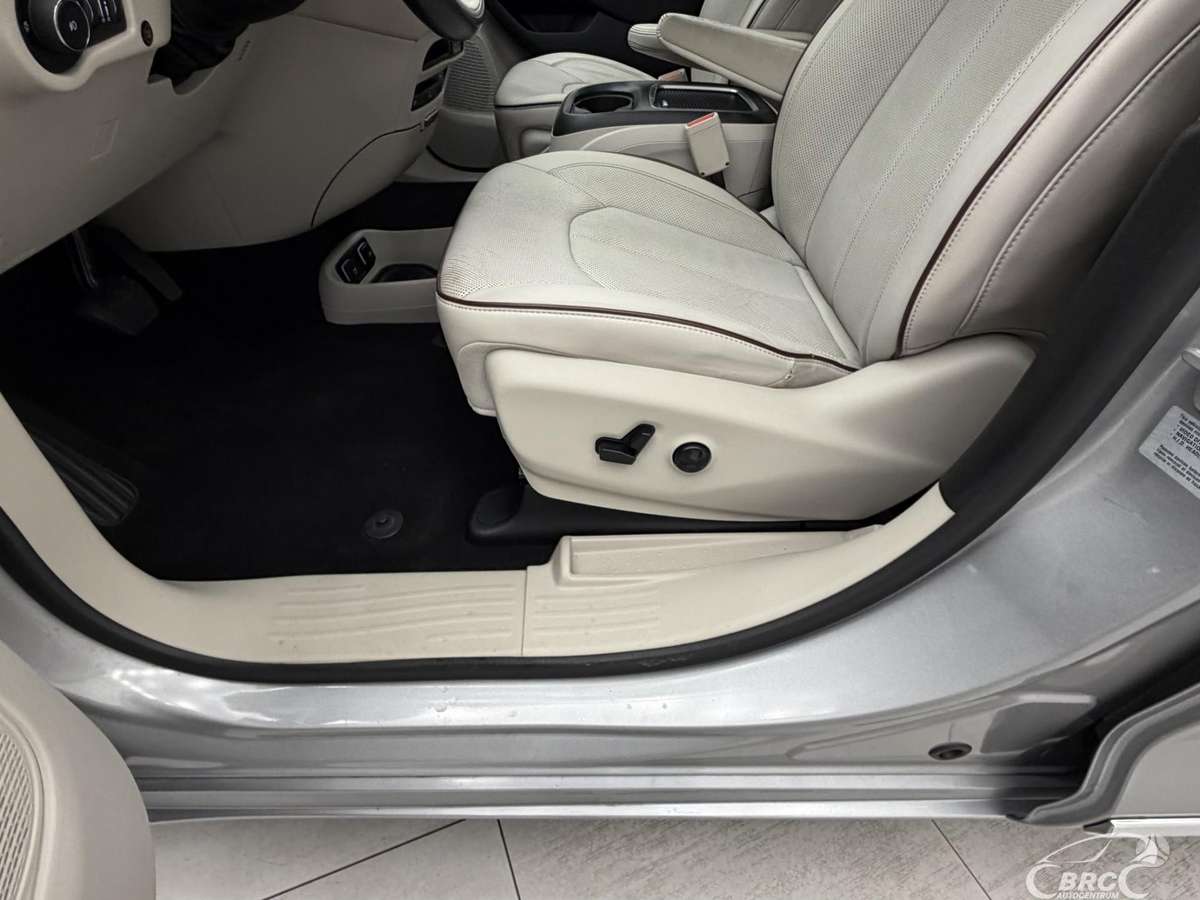 Chrysler Pacifica, 3.6 l., Минивэн
