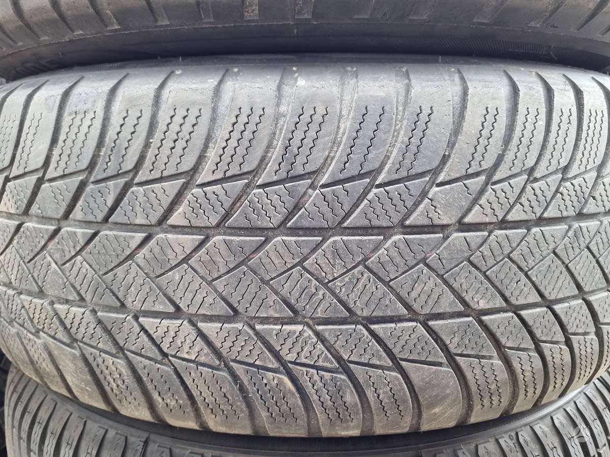 Bridgestone 5mm, winter 225/55 R18