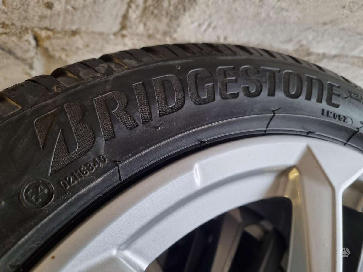 Bridgestone 2024m, зимние 295/50 R17