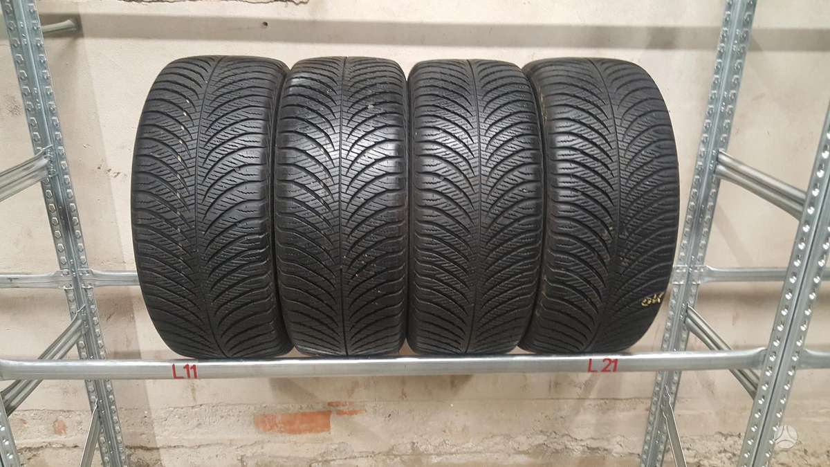 Goodyear VECTOR4SEASONS, universalios 215/45 R16