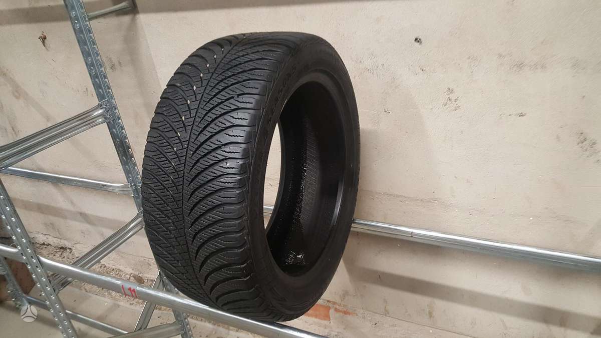 Goodyear VECTOR4SEASONS, universalios 215/45 R16