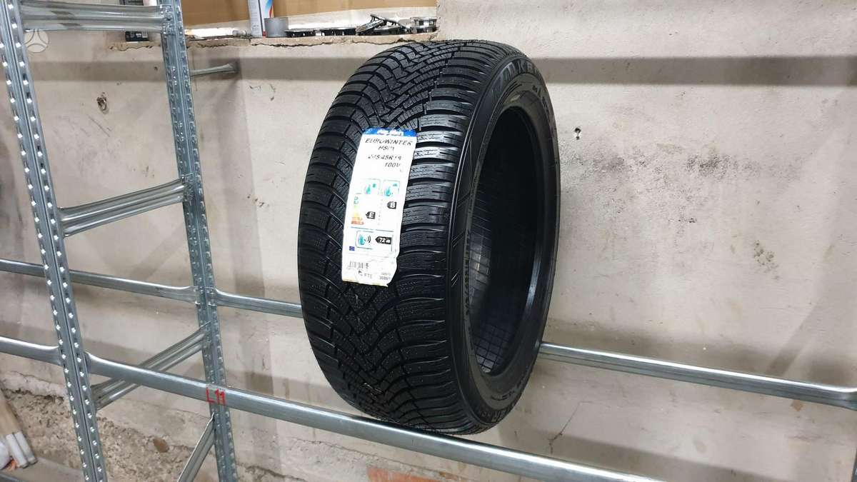 Falken EuroWinter HS01, winter 245/45 R18