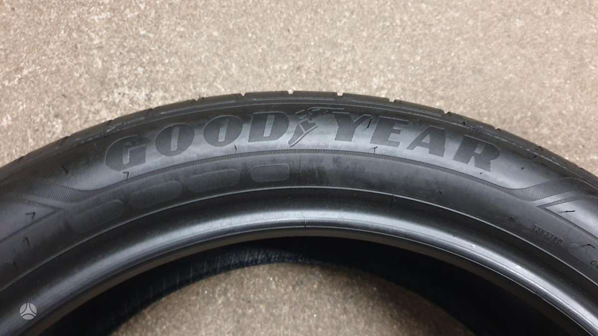 Goodyear EfficientGripPerformance, летние 215/50 R19