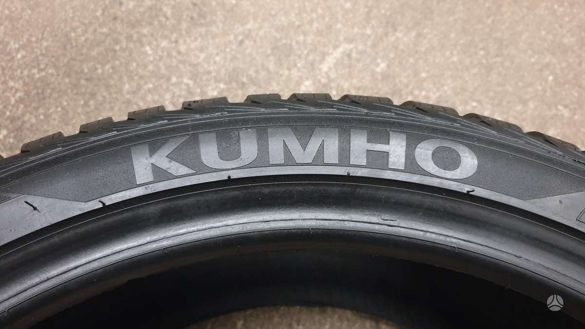 Kumho Solus 4SHA32, всесезонные 225/40 R18
