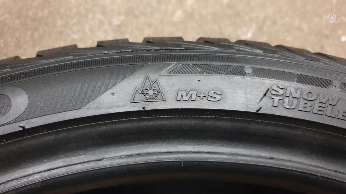 Kumho Solus 4SHA32, всесезонные 225/40 R18