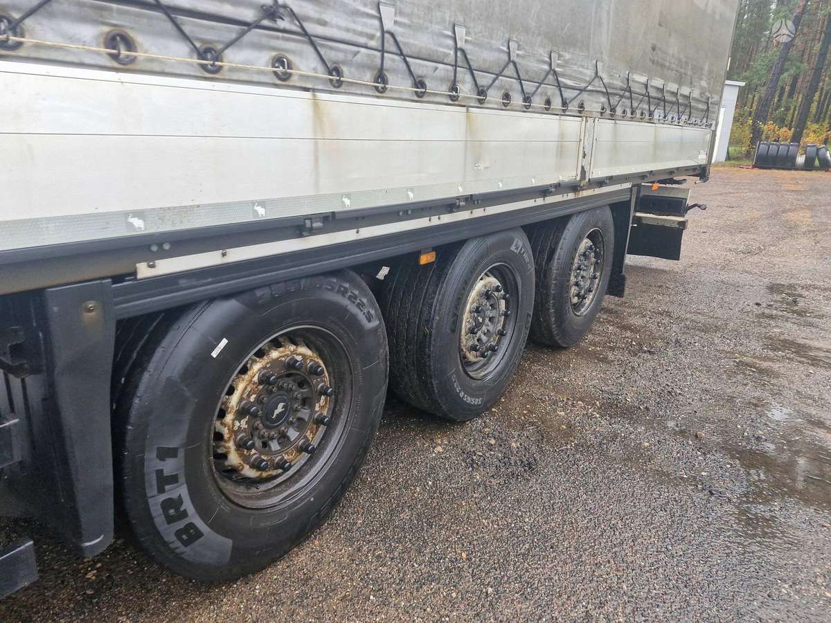 Schmitz Cargobull, bortinės su užuolaidomis