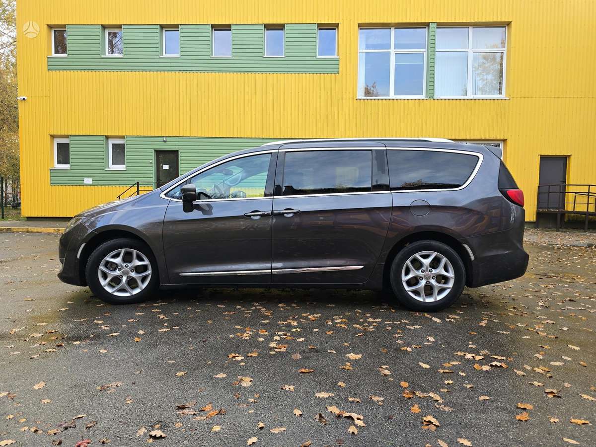 Chrysler Pacifica, 3.6 l., Минивэн