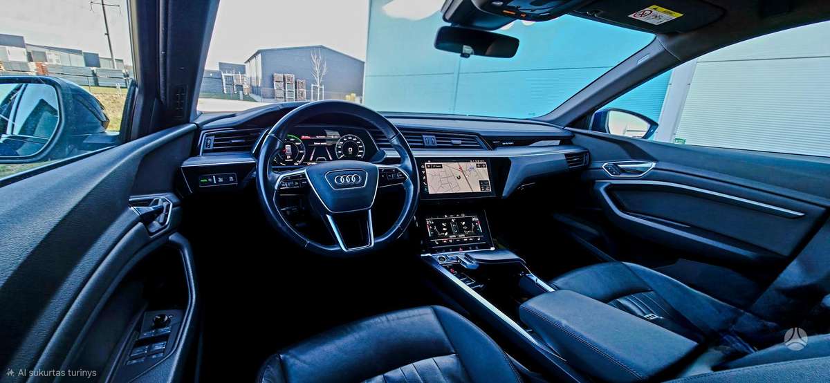 Audi e-tron, Внедорожник / Кроссовер