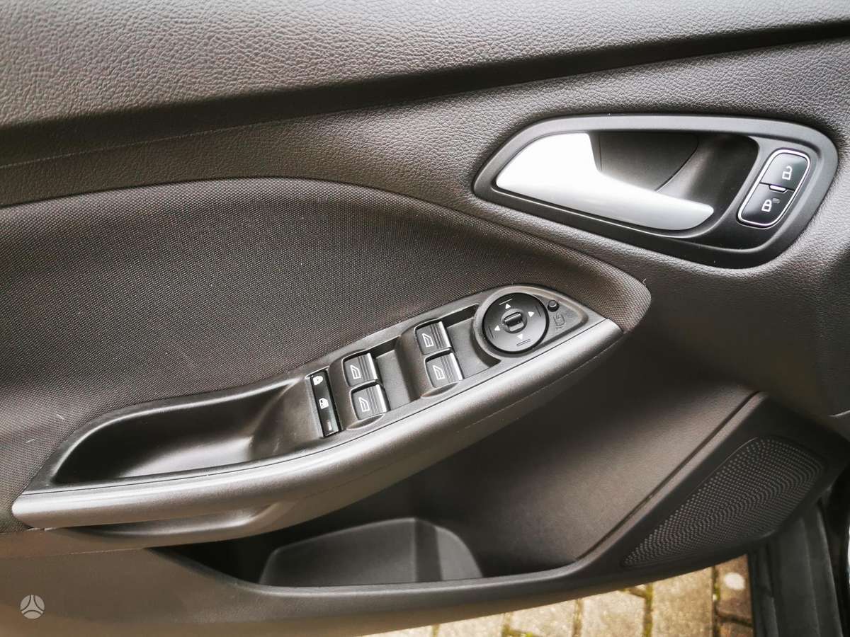 Ford Focus 2015 — фото 28