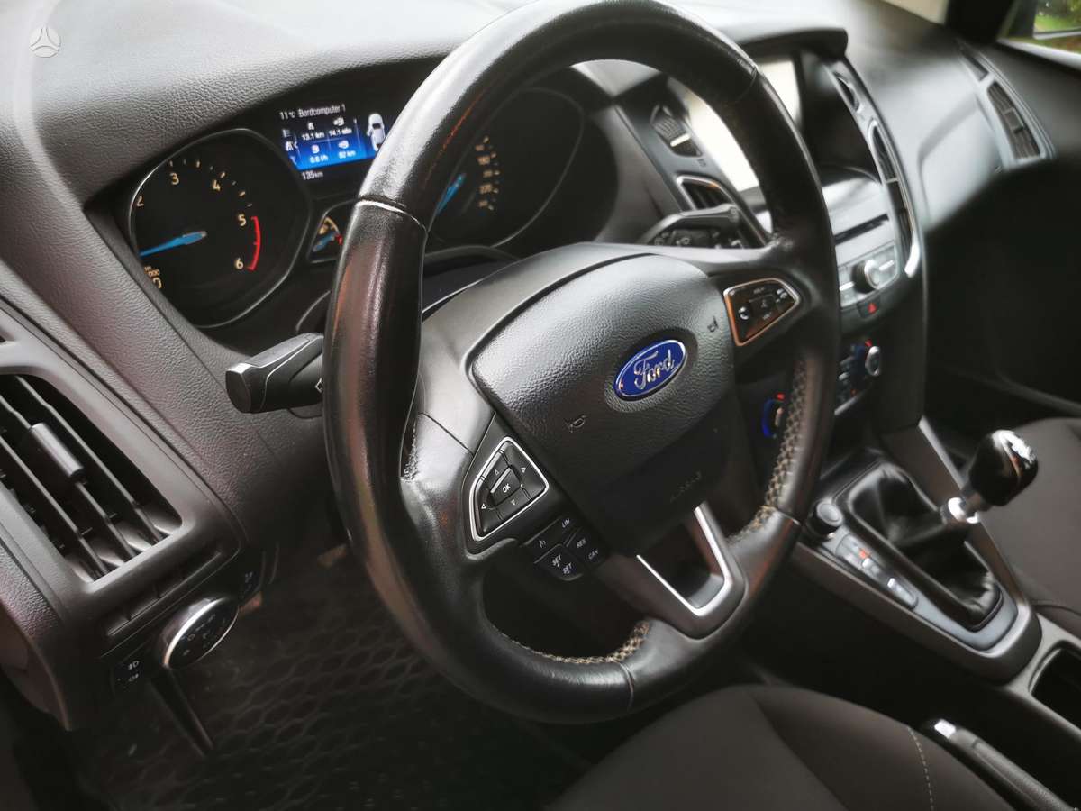 Ford Focus 2015 — фото 23