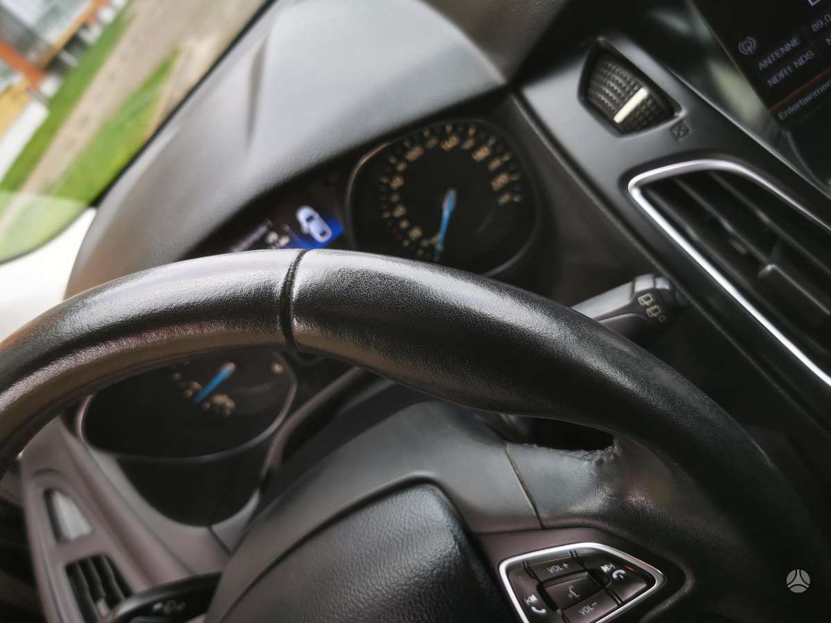 Ford Focus 2015 — фото 25