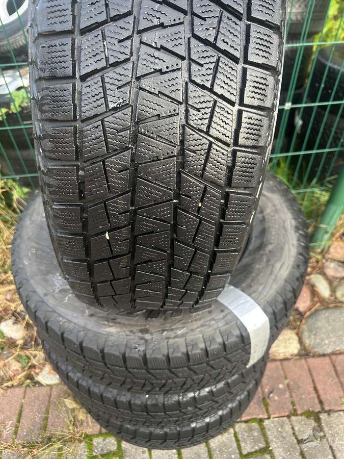 Bridgestone BLIZZAK, зимние 265/65 R17