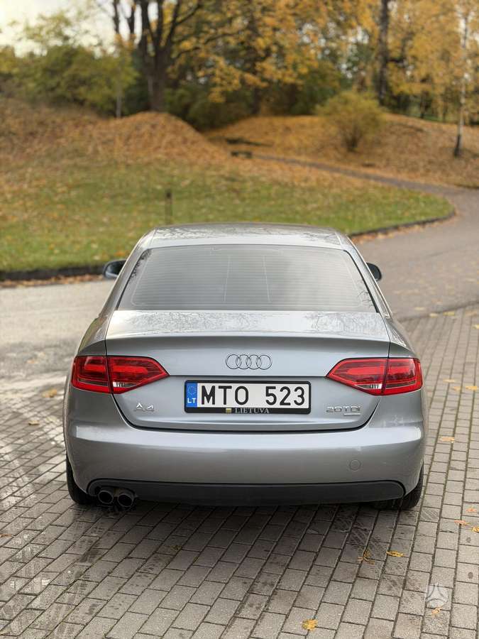 Audi A4, 2.0 l., Седан